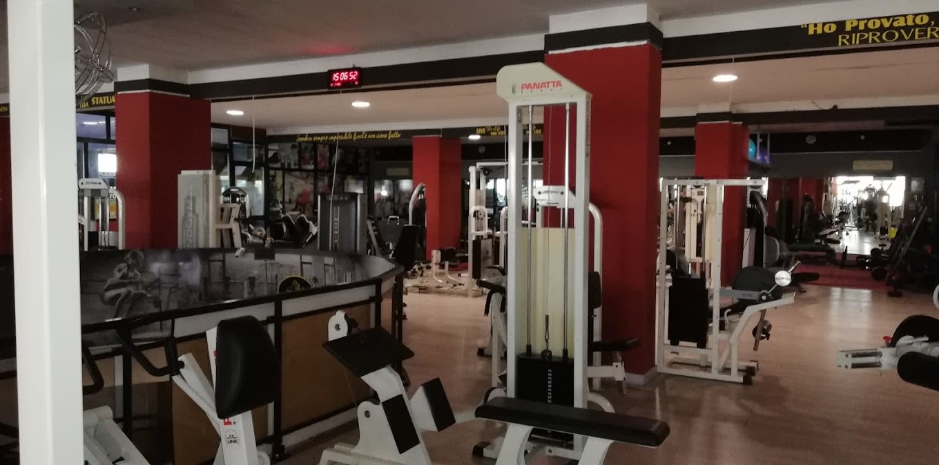 Power Gym Club   Via Mezzagni