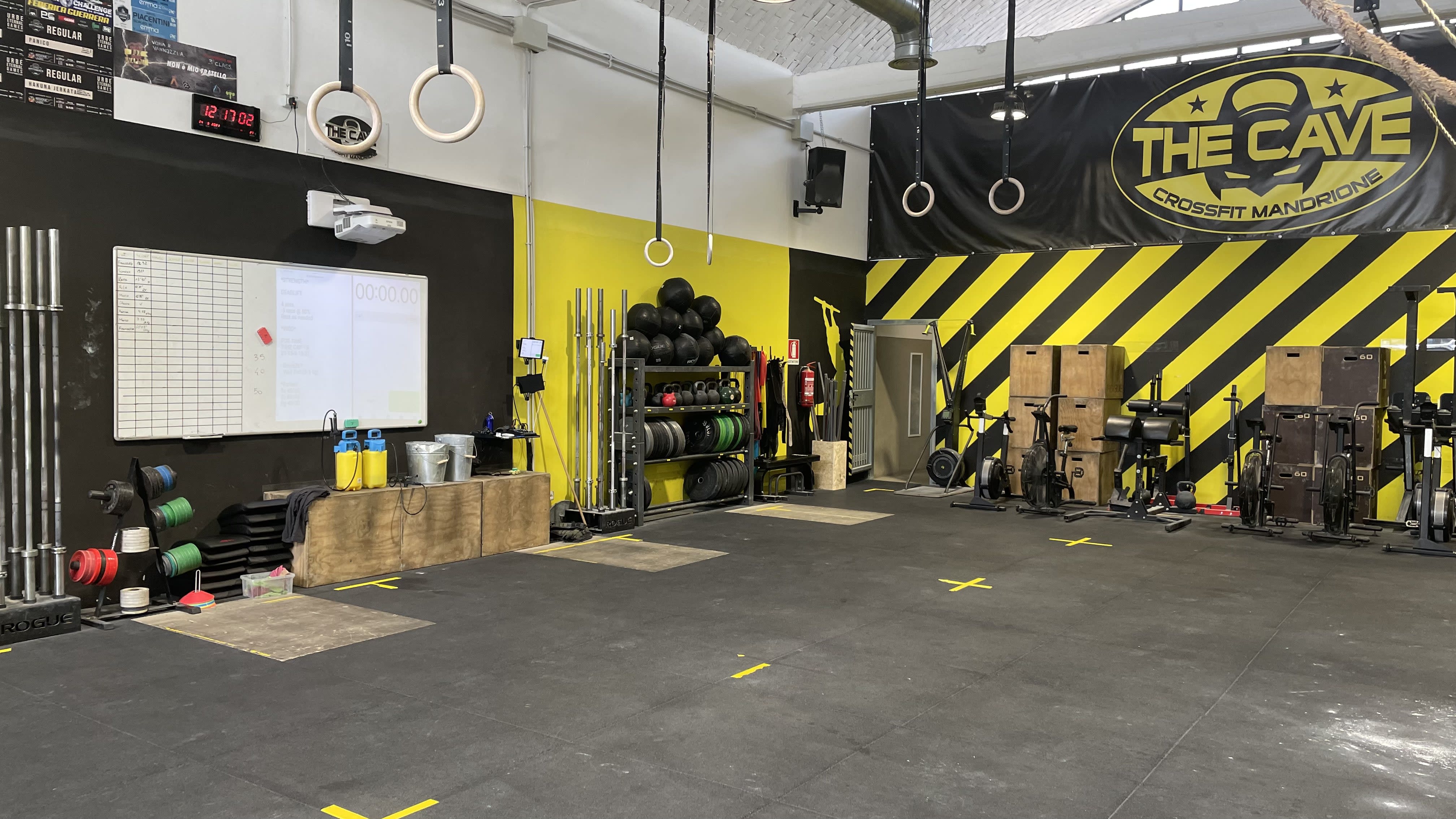 The Cave CrossFit Mandrione