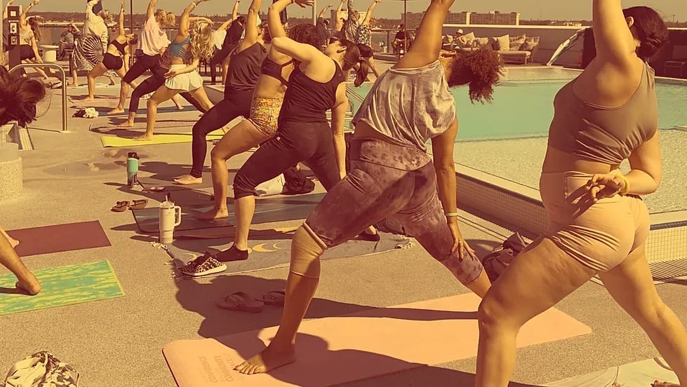 🌅 Sunset, Savasana & Sips! 🍹 – photo 1