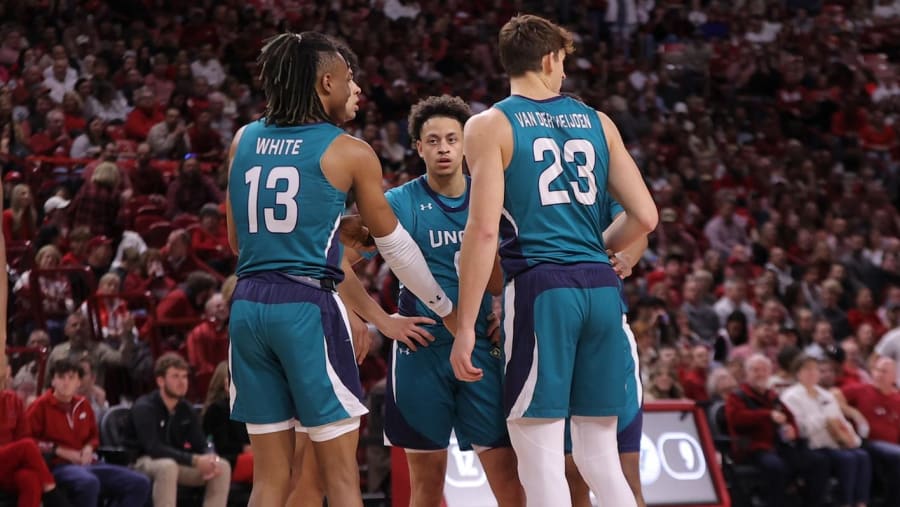 UNCW vs U Del Mens Basketball – photo 1