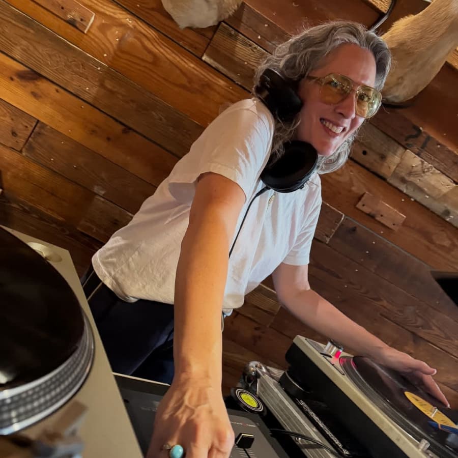 Vinyl DJ Night – photo 1