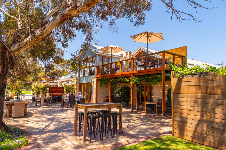 Lake Breeze Wines – photo 4