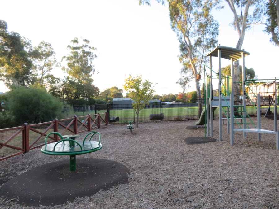 Alec Johnston Park – photo 4