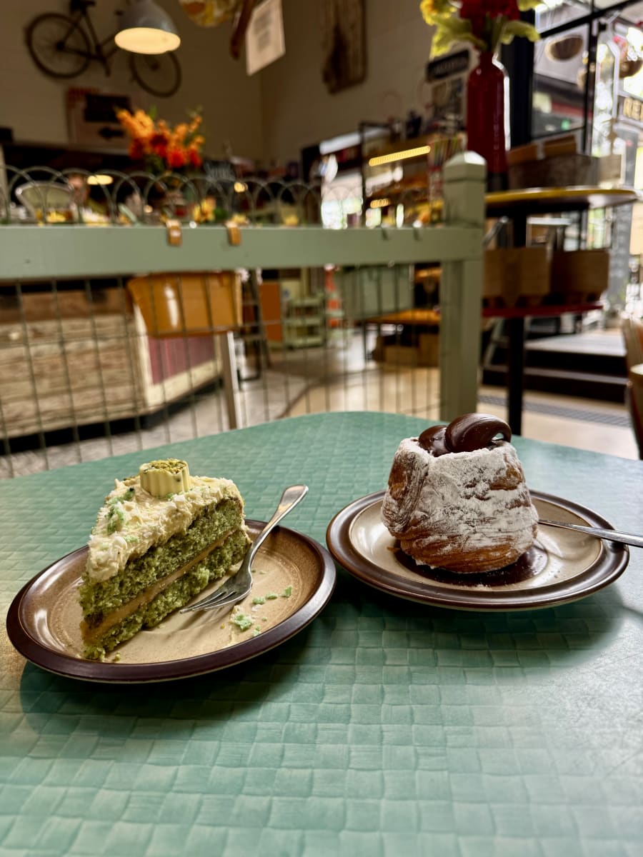 Uraidla Republic Cafe, Bakery & Brewery – photo 4