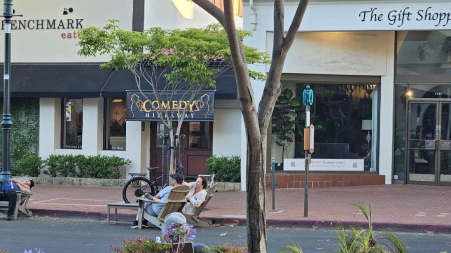SB Comedy Hideaway – photo 5