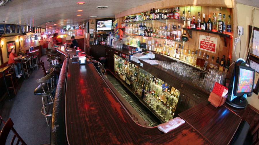 Sportsman Lounge – photo 5
