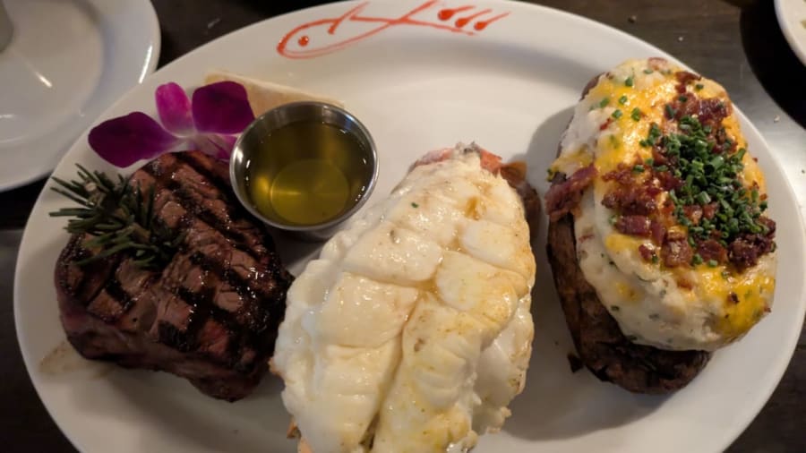 Holdren's Steaks & Seafood – photo 3