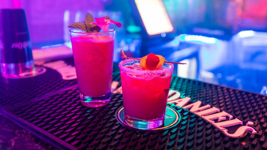 EOS Lounge – photo 3