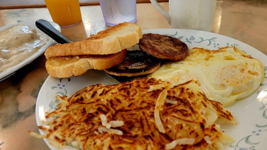 Garrett's Old Fashioned Restaurant – photo 1