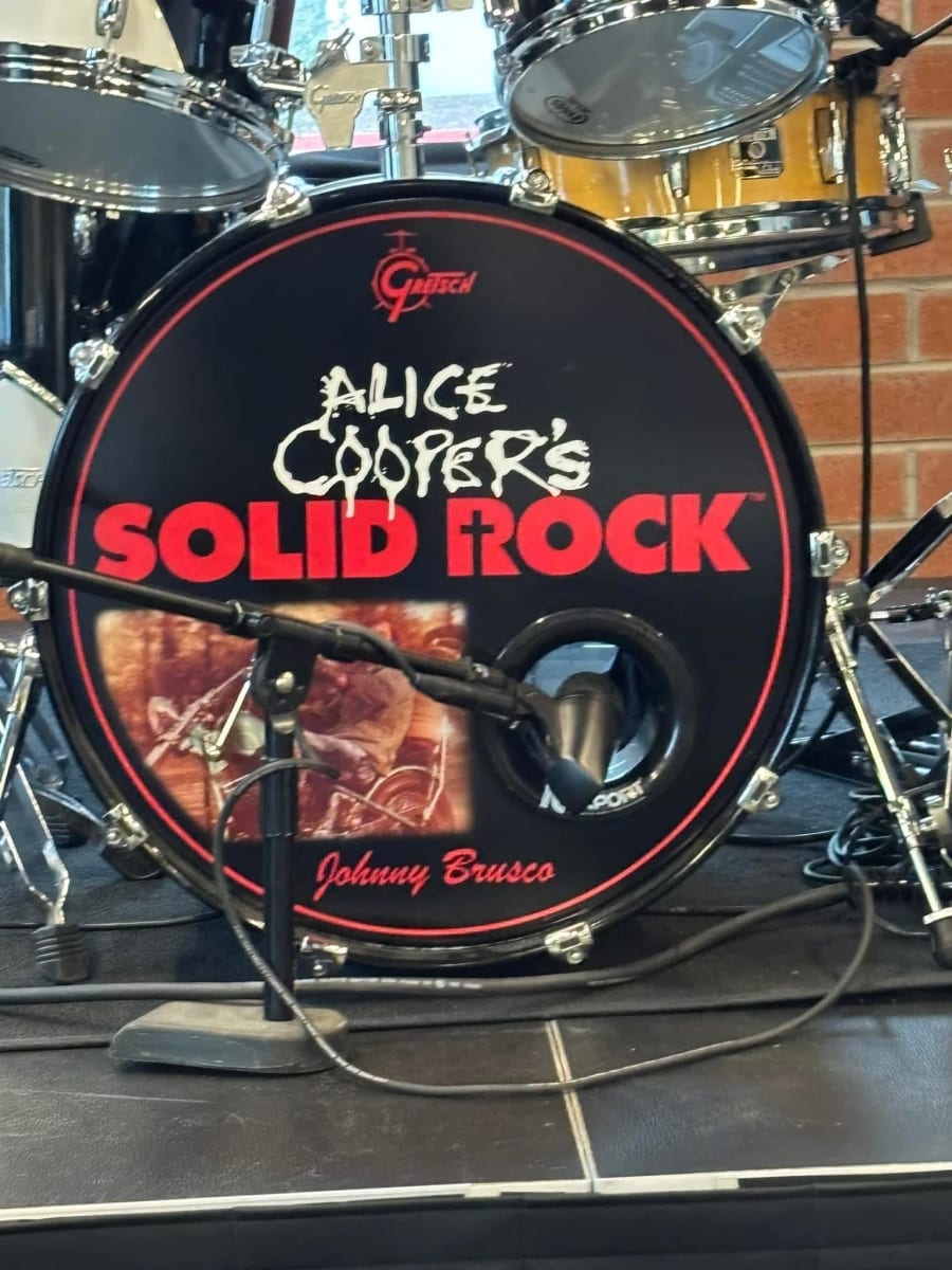 Alice Cooper's Solid Rock Teen Center - Goodyear – photo 7