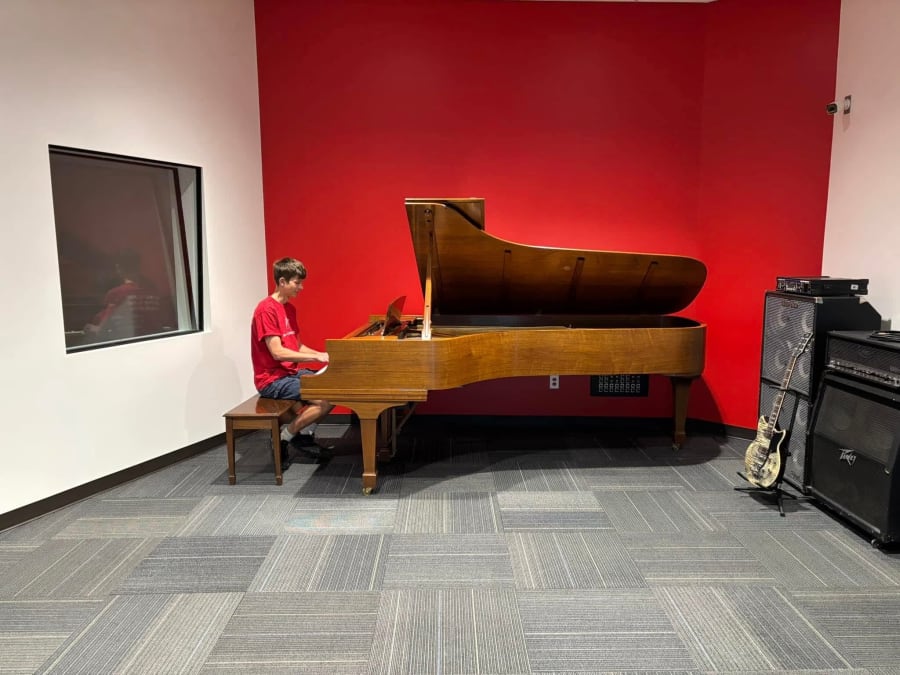 Alice Cooper's Solid Rock Teen Center - Goodyear – photo 4
