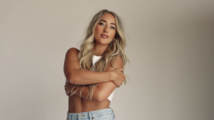 ASHLEY COOKE: THE BABY BLUES TOUR – photo 1