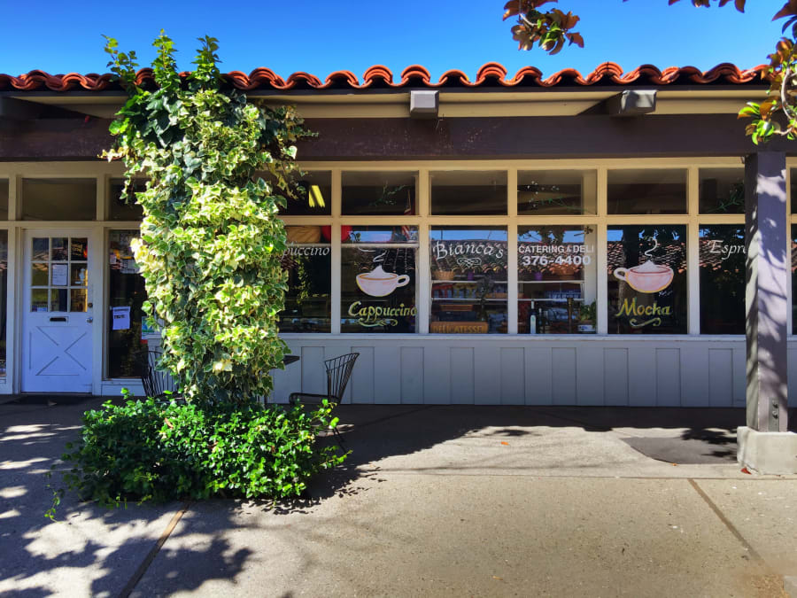 Bianca's Deli & Catering – photo 3