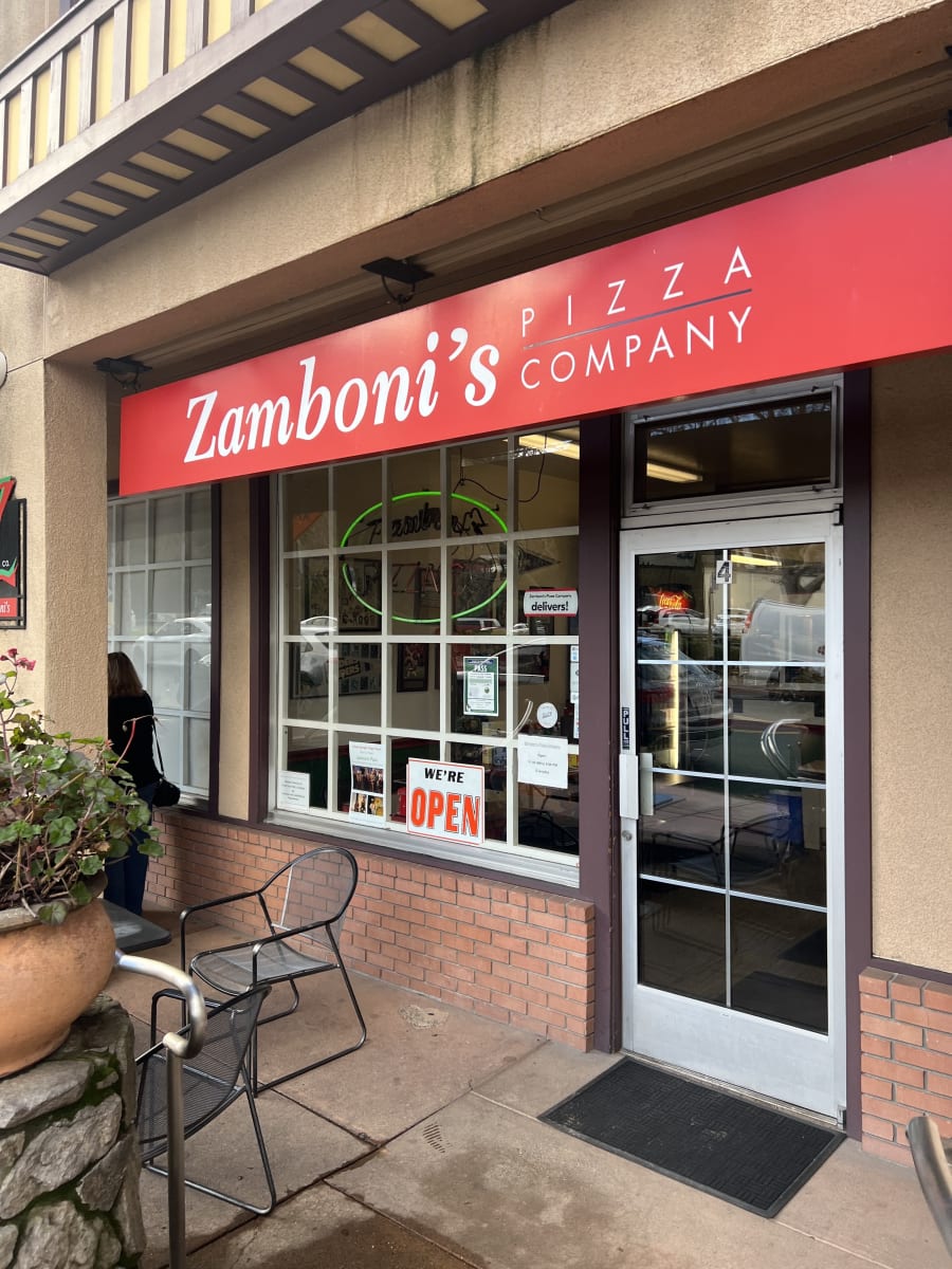 Zamboni's Pizza – photo 1
