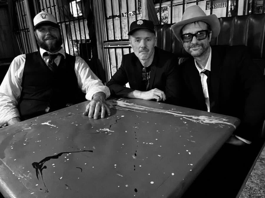 Deer Lodge Presents – photo 1