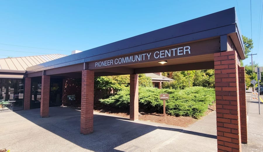 Holiday Bazaar | Pioneer Community Center – photo 2