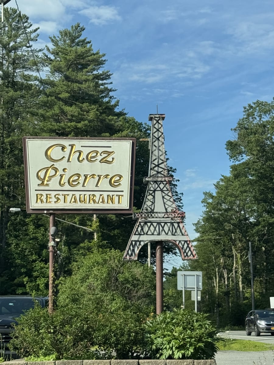 Halloween Night at Chez Pierre – photo 3