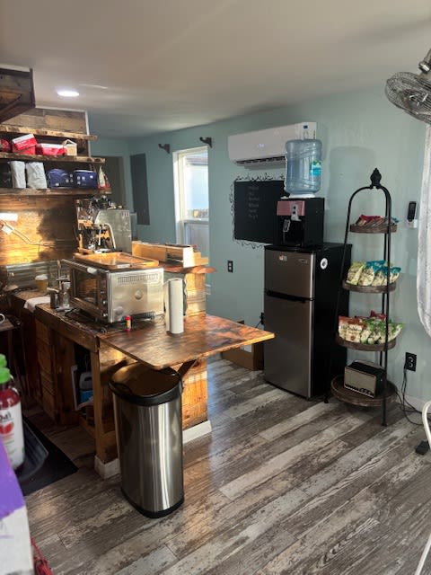 Somebody’s Coffee – photo 4