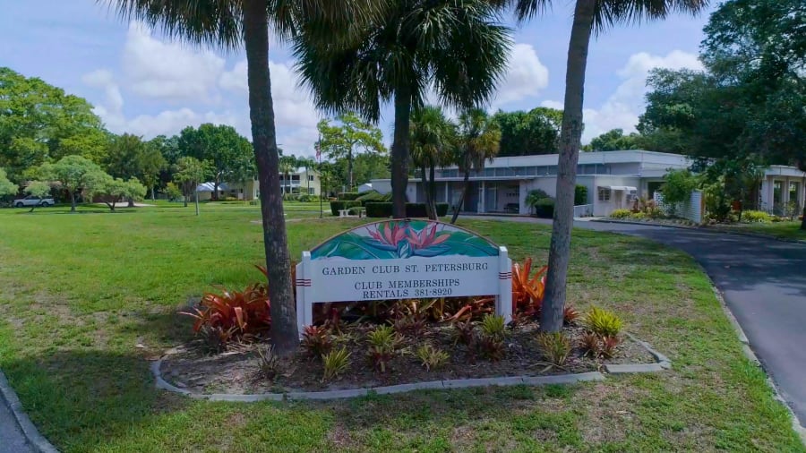Christmas Recycle Sale by St Pete Garden Club – photo 2