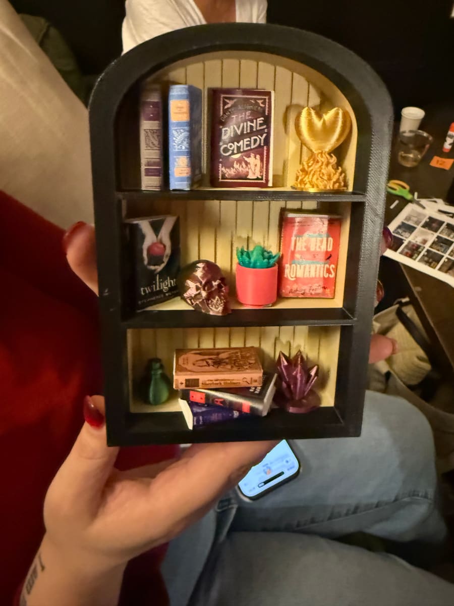 FALL & SPOOKY SEASON BOOKSHELF CRAFT NIGHT! – photo 1