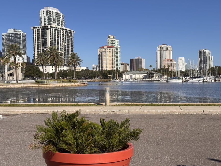 480 Bayshore Dr SE – photo 5