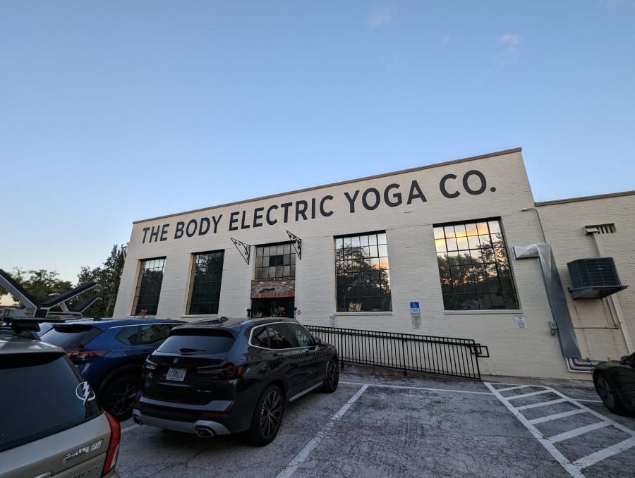 Baptiste: Journey Into Hot Power Yoga – photo 6