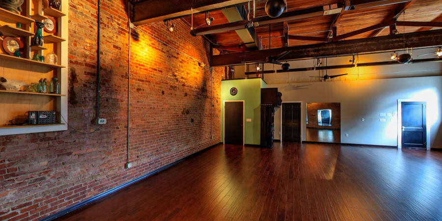 Baptiste: Journey Into Hot Power Yoga – photo 4