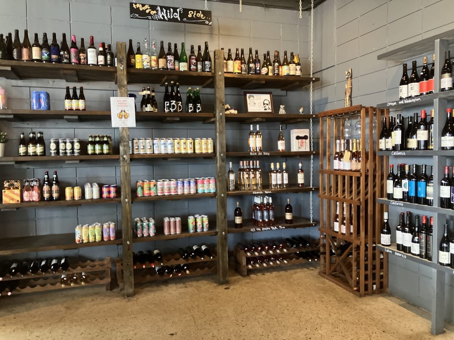Hawthorne Bottle Shoppe – photo 4