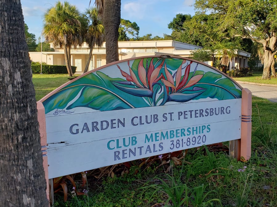 Christmas Recycle Sale by St Pete Garden Club – photo 5
