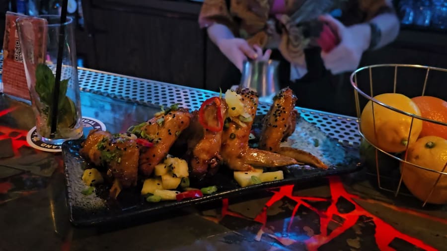 Tiki Tom's – photo 2