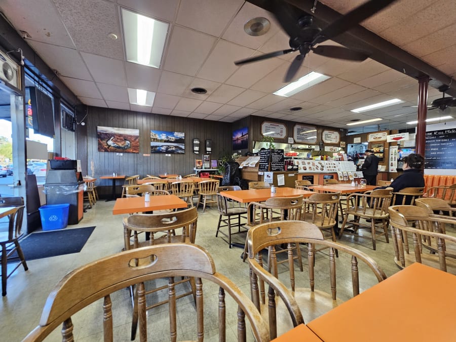 George's Giant Hamburger – photo 5