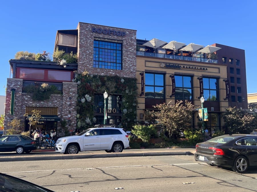 Rooftop Restaurant & Bar – photo 1
