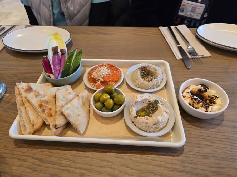Sipeos Café & Bar – photo 4