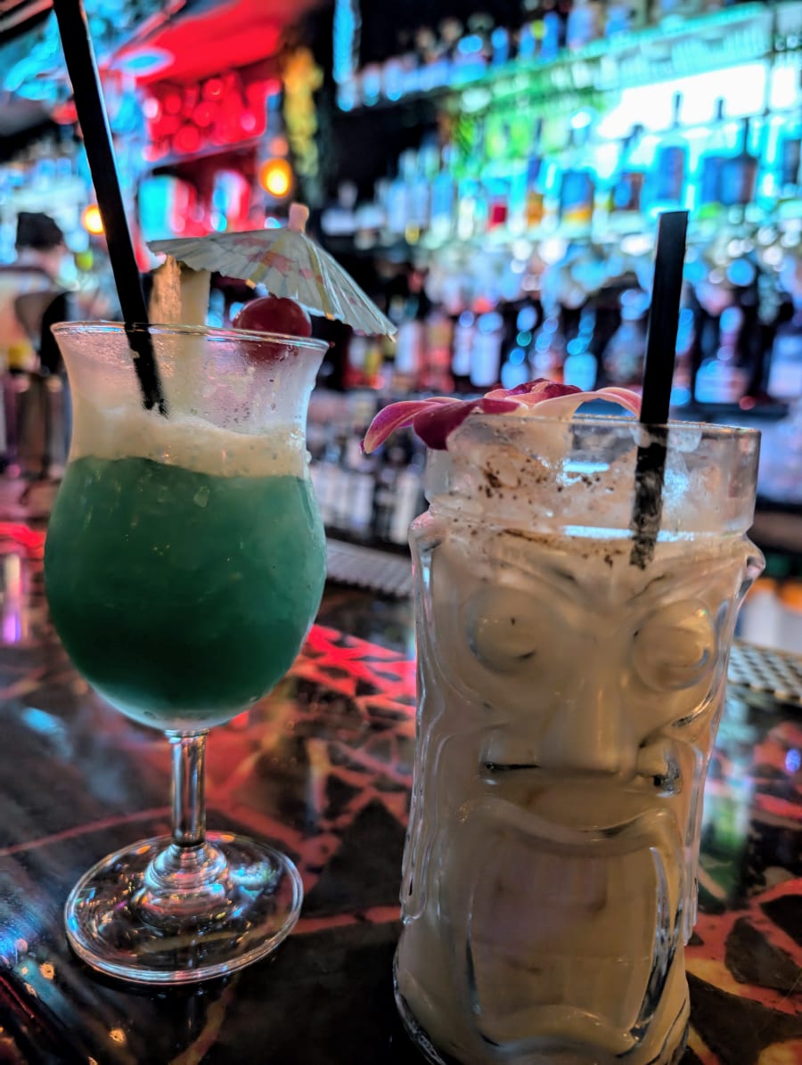 Tiki Tom's – photo 3