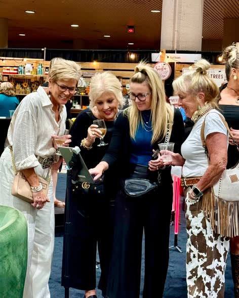 Holiday Galleria – photo 2
