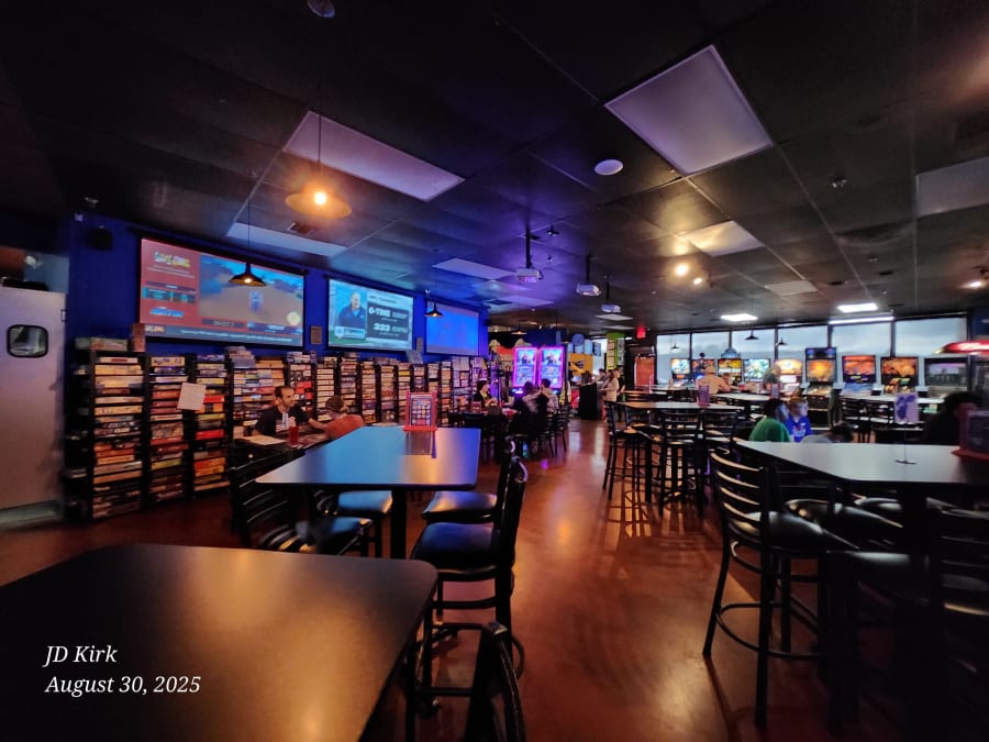 Headshots Arcade Bar & Grill – photo 5