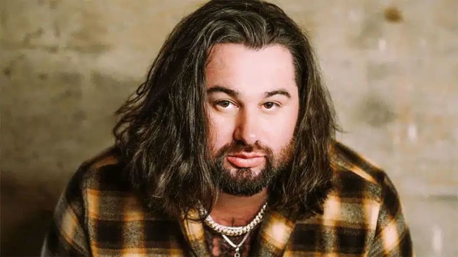 Koe Wetzel at Wichita, KS – photo 1