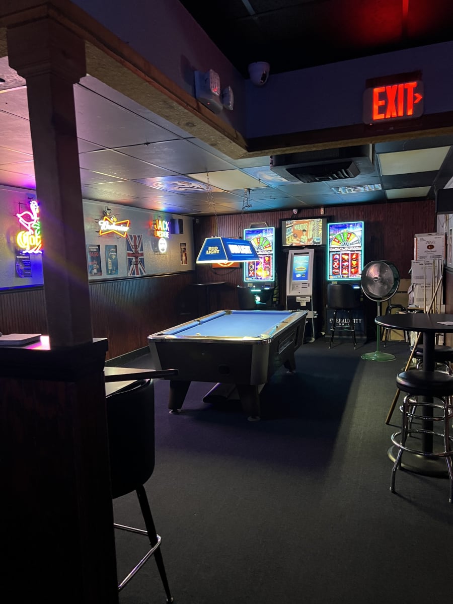 Js Lounge – photo 4
