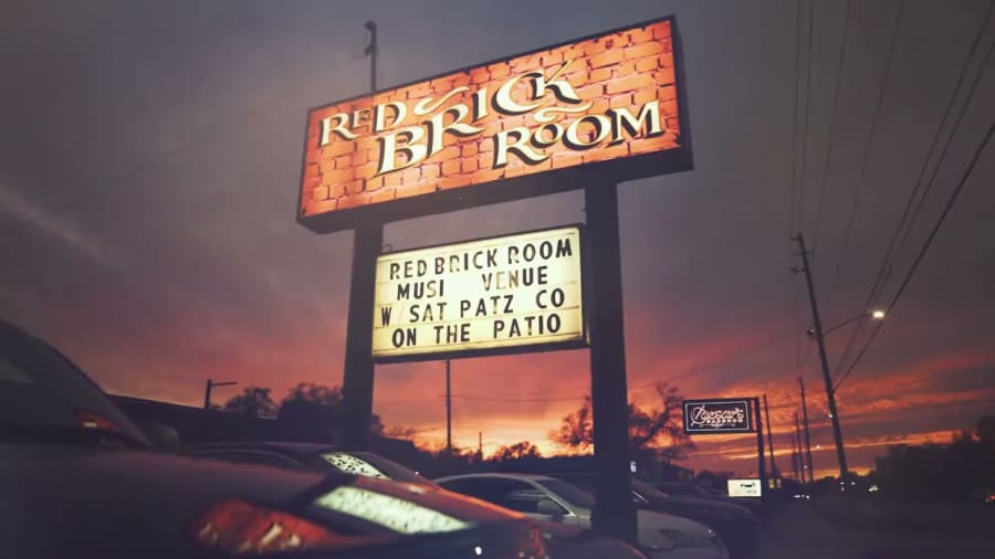 The Red Brick Room – photo 2