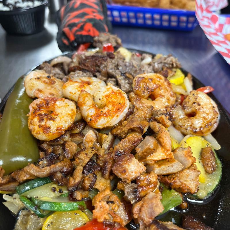 Local Flavor Restaurant – photo 3