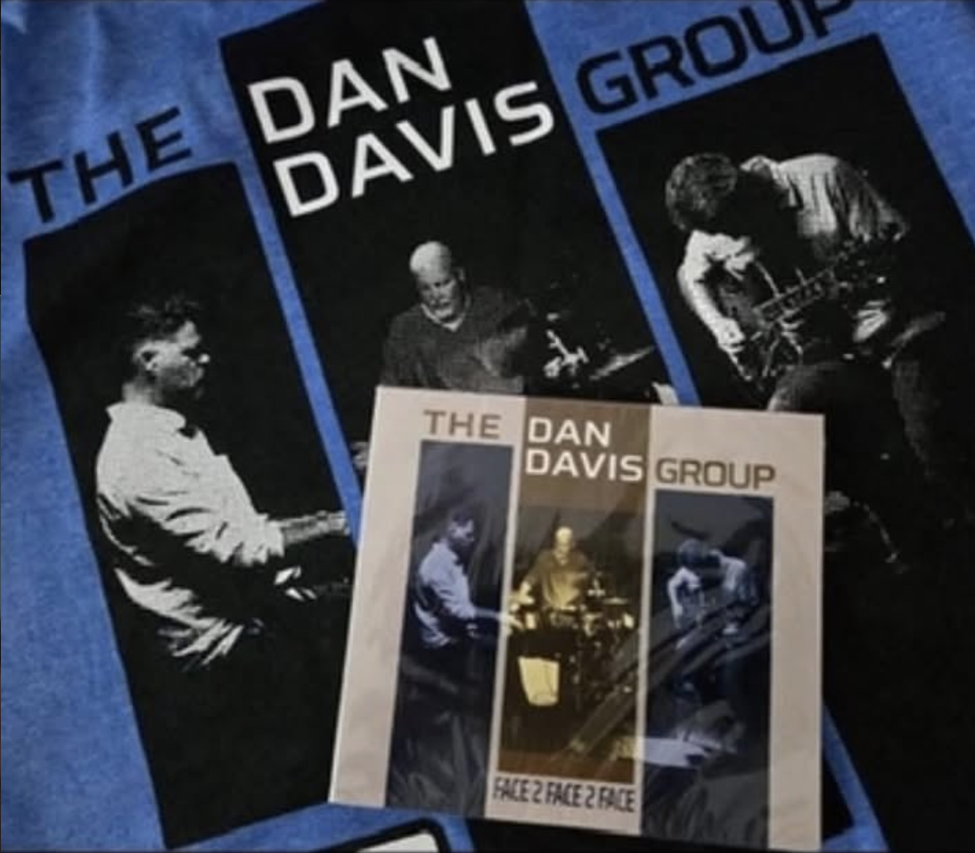Live Music: The Dan Davis Group