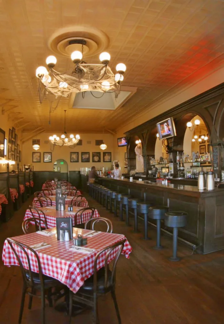 Joe's Cafe