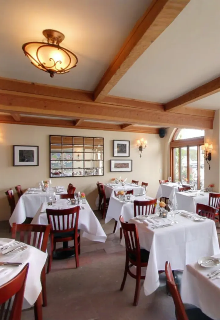 Toma Restaurant & Bar