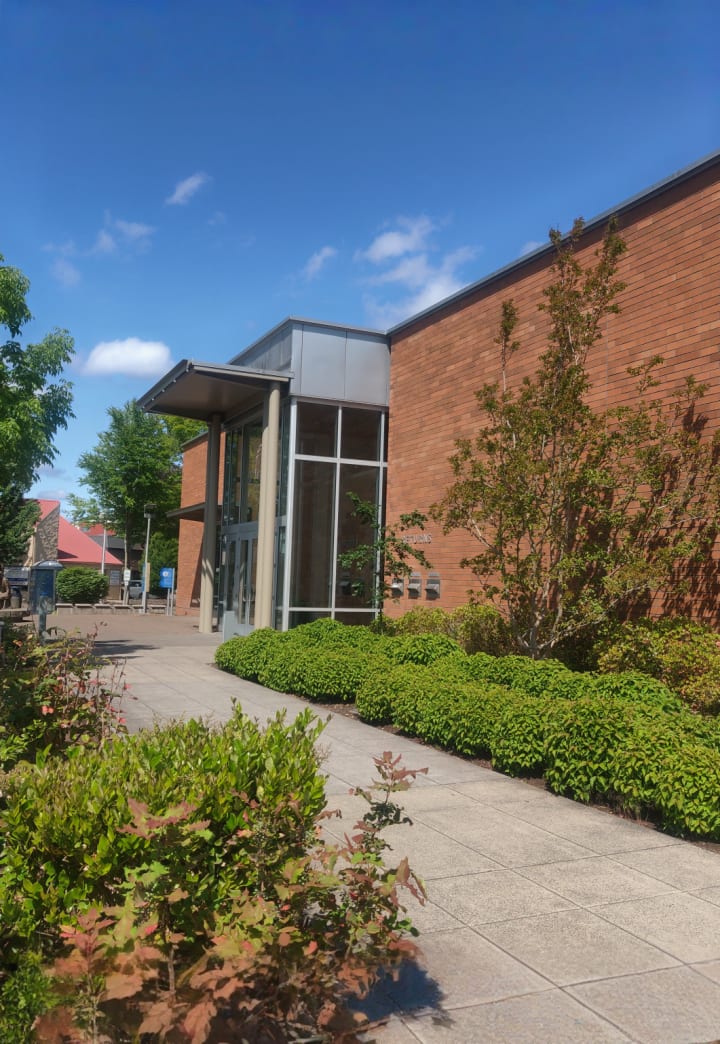 Tualatin Public Library