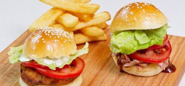 $20 Slider Sunday at The Byrneleigh