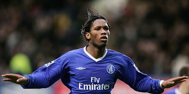 Chelsea S 04 05 Season Recapped Didier Drogba Hitting Top Form For Chelsea 公式サイト チェルシーフットボールクラブ