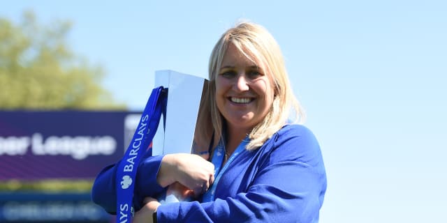 Hayes and Kerr win Barclays FA WSL Manager, Player and Goal of the Season  awards | Official Site | Chelsea Football Club