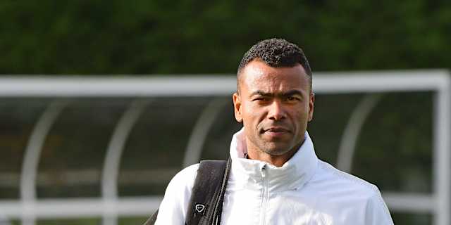 Ashley Cole to assist England Under-21s