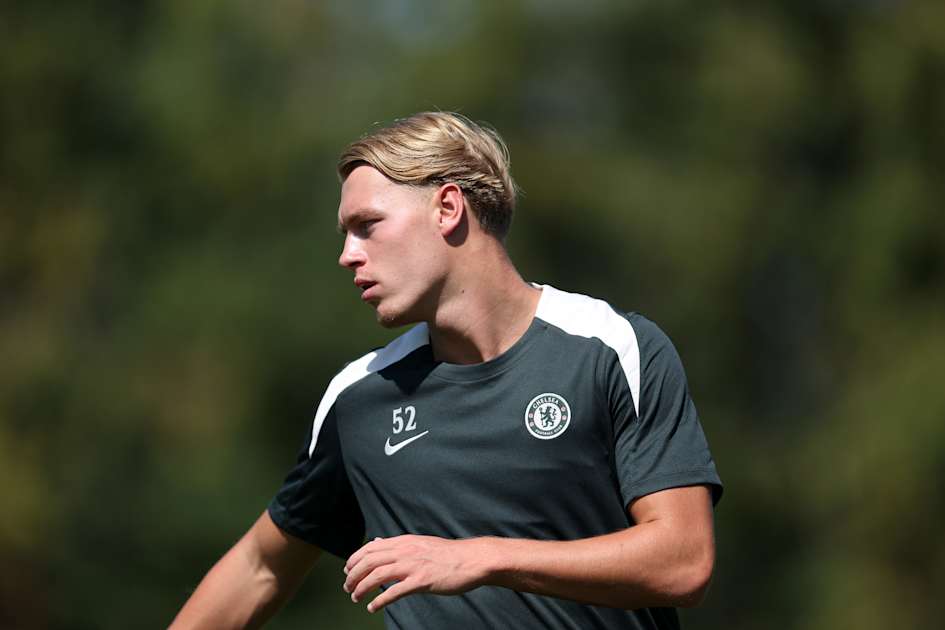 Frankie Runham seals loan move | News | Official Site | Chelsea ...