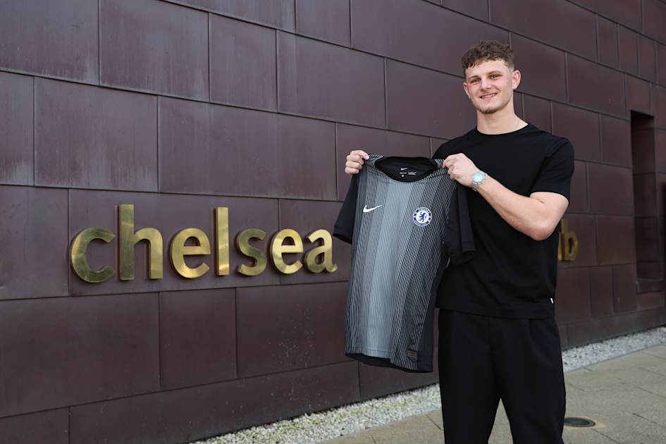 Max Merrick pens new contract | News | Official Site | Chelsea Football ...
